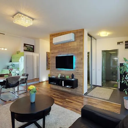 Central Home Budapest 아파트 *