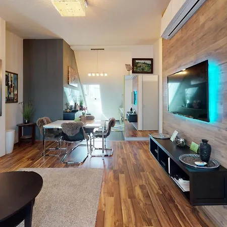 Central Home Budapest Appartement